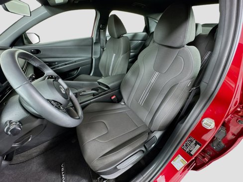 Certified 2025 Hyundai Elantra Sport image 20