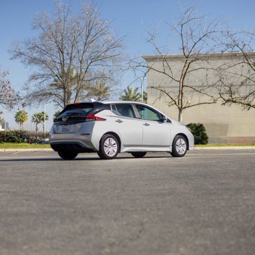 Used 2023 Nissan Leaf S image 7