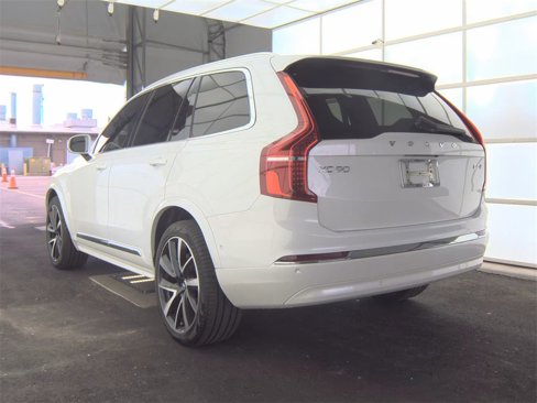 Used 2024 Volvo XC90 B5 Plus image 9
