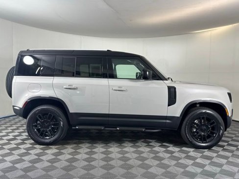 New 2026 Land Rover Defender 110 S image 9