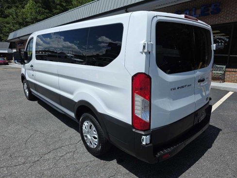 Used 2023 Ford Transit 350 XLT image 3
