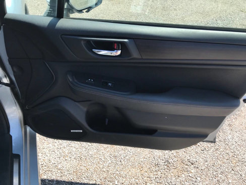 Used 2017 Subaru Legacy 2.5i Limited image 10