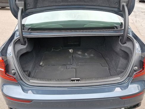 Used 2025 Volvo S60 B5 Plus image 34