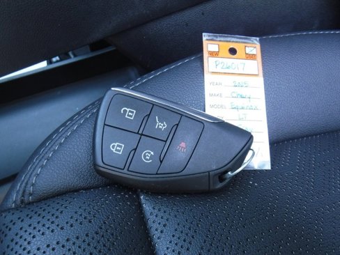Used 2025 Chevrolet Equinox LT w/ Convenience Package II image 41