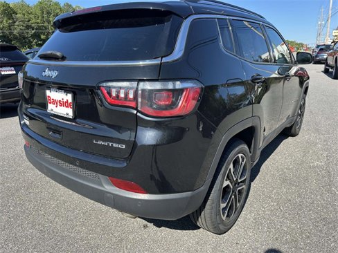 Used 2022 Jeep Compass Limited image 17