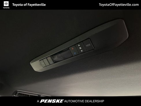 Certified 2025 Toyota Sienna XSE image 10