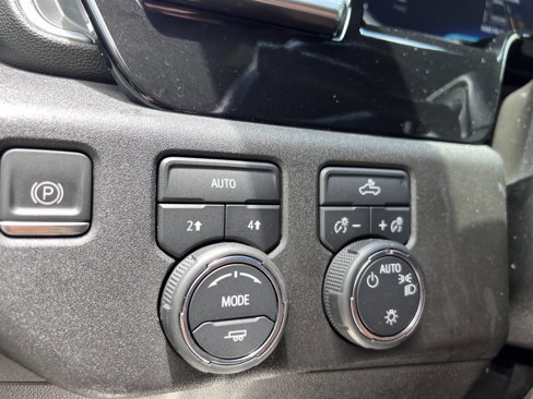 Used 2022 Chevrolet Silverado 1500 LT image 18
