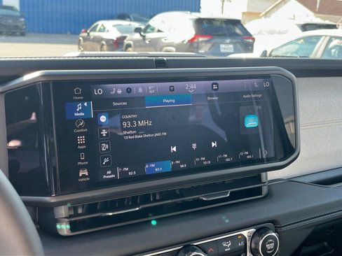 Used 2025 Jeep Wrangler Sahara image 21