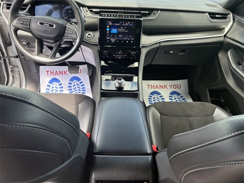 Certified 2024 Jeep Grand Cherokee L Laredo image 34
