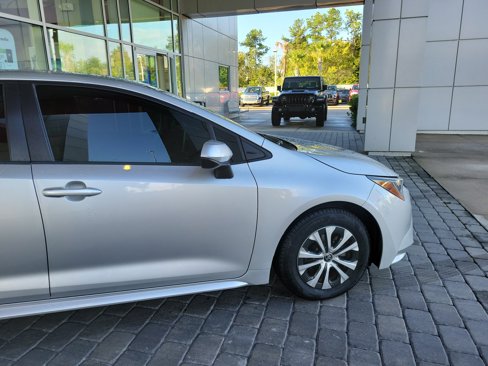 Used 2022 Toyota Corolla LE image 8