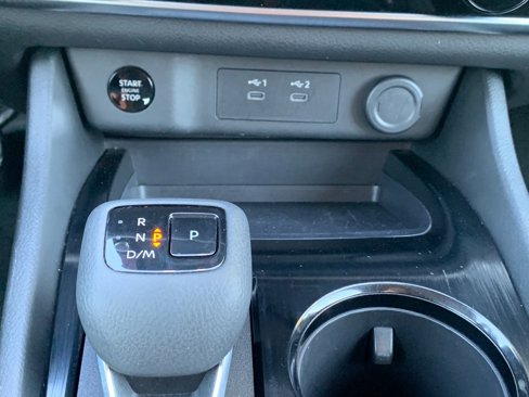 Used 2024 Nissan Rogue S image 16