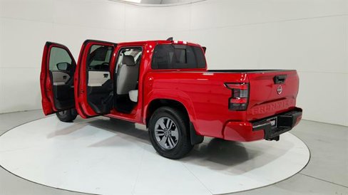 Used 2025 Nissan Frontier SV w/ SV Convenience Package image 30