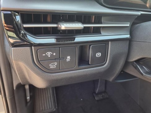 New 2026 Kia Sportage EX image 17