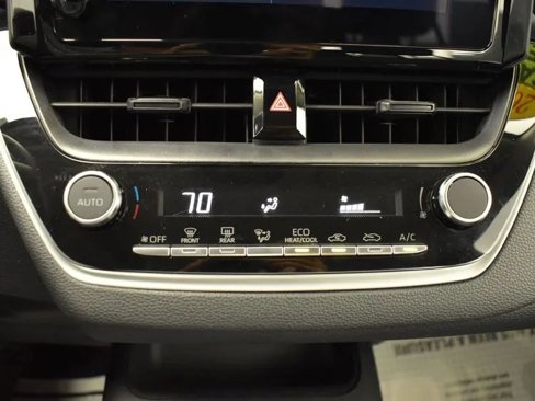 Used 2024 Toyota Corolla LE image 31