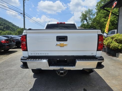 Used 2015 Chevrolet Silverado 2500 LT w/ LT Convenience Package image 3