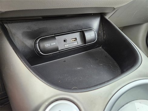 Used 2016 Kia Soul EV + w/ Sun & Fun Package image 22