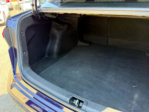 Used 2020 Toyota Corolla LE image 34