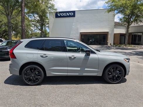 New 2026 Volvo XC60 B5 Ultra w/ Climate Package image 3