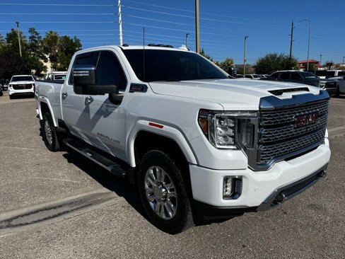 Used 2022 GMC Sierra 3500 Denali w/ Denali Ultimate Package image 3