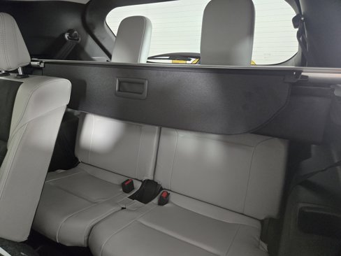 New 2025 Mitsubishi Outlander SE image 12