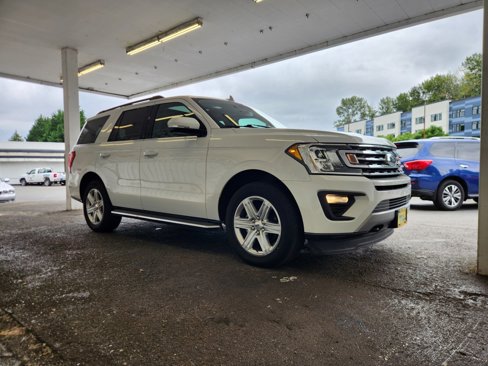 Used 2020 Ford Expedition XLT w/ Equipment Group 202A image 7