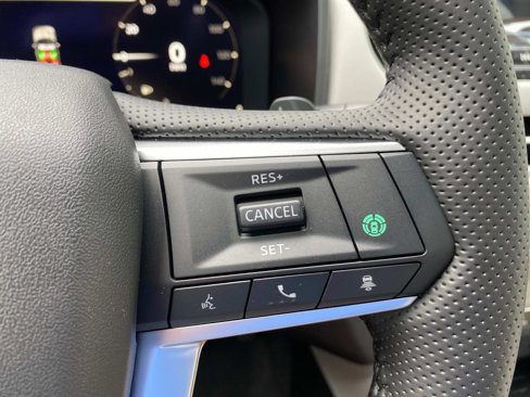 New 2025 Mitsubishi Outlander SE image 15