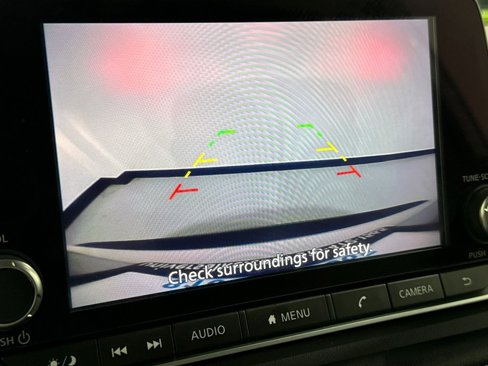 Used 2023 Nissan Rogue SV image 9