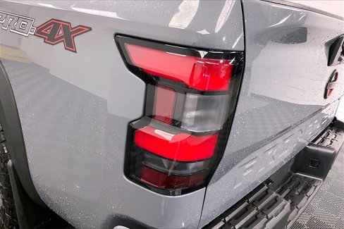Certified 2023 Nissan Frontier PRO-4X w/ Technology Package image 24