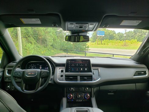 Used 2024 GMC Yukon AT4 image 36