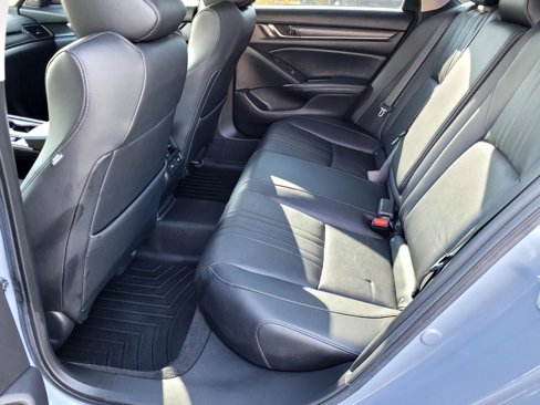 Used 2022 Honda Accord Touring image 16