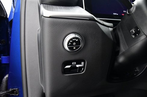 Used 2025 Mercedes-Benz GLC 300 4MATIC image 9