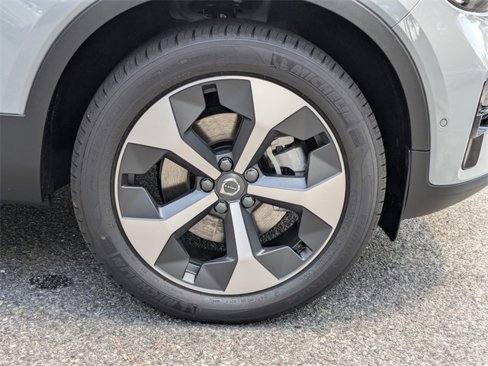 New 2026 Volvo XC40 B5 Plus w/ Protection Package Premier image 12