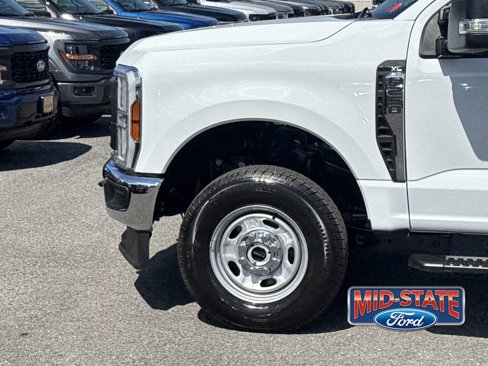 New 2026 Ford F250 XL w/ XL Chrome Package image 14