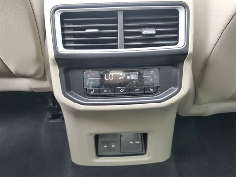 New 2026 Volkswagen Atlas SEL Premium R-Line image 16