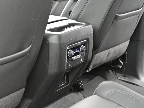 Used 2023 Chevrolet Tahoe Z71 image 32