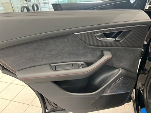 New 2025 Audi RS Q8 performance image 14