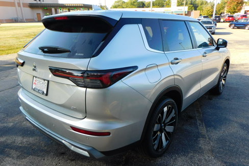 New 2025 Mitsubishi Outlander SE image 5