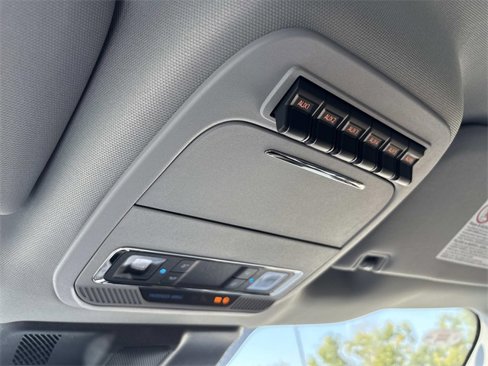 New 2026 Ford F350 Lariat image 31