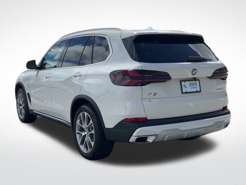 New 2026 BMW X5 xDrive50e w/ Premium Package image 6