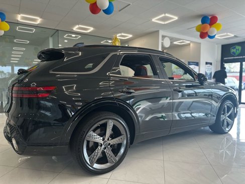 Used 2023 Genesis GV70 2.5T w/ Sport Prestige Package image 12