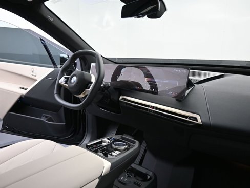 New 2026 BMW iX xDrive45 image 23