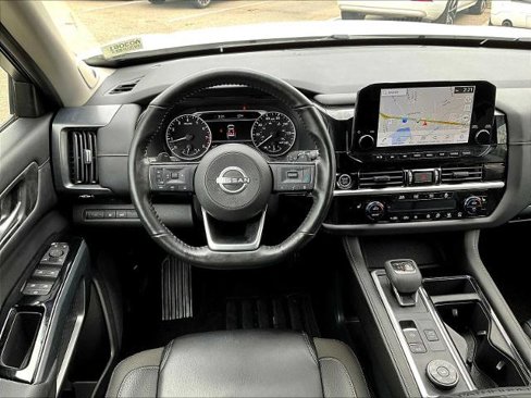 Certified 2024 Nissan Pathfinder SL w/ SL Premium Package image 18