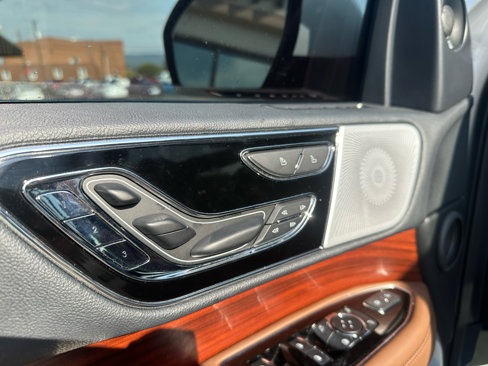 Used 2024 Lincoln Navigator L Reserve image 14