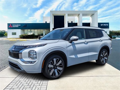 New 2025 Mitsubishi Outlander SEL image 1