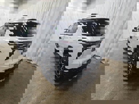 New 2026 Chevrolet Traverse High Country image 5