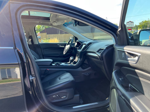 Used 2015 Ford Edge Titanium w/ Equipment Group 302A image 44