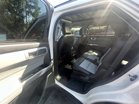 Used 2022 Ford Explorer XLT w/ Equipment Group 202A image 34