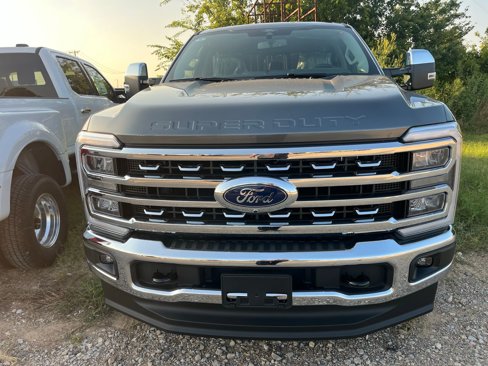 New 2026 Ford F250 Lariat w/ Chrome Package image 2