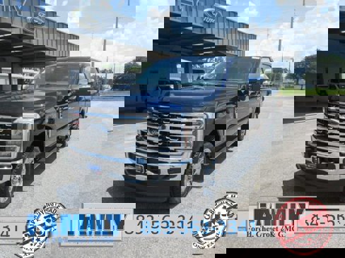 New 2025 Ford F250 Lariat image 1