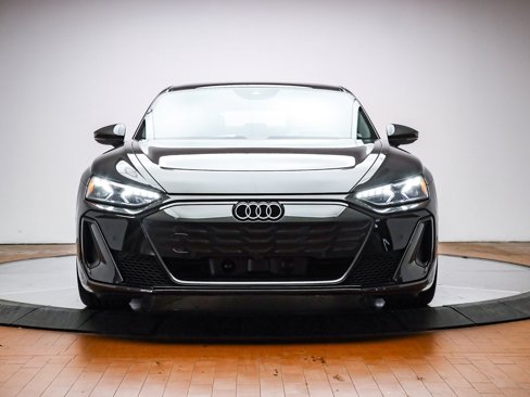 New 2025 Audi S e-tron GT Prestige image 9